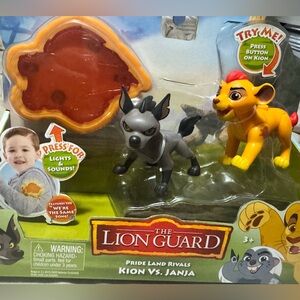 Disney Junior The Lion
Guard Pride Land Rivals Kion vs Janja NEW
